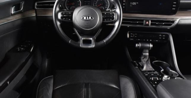 фото 01d4bf0c912e - Под такси