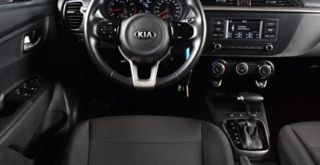 фото 055e87da2ff4 - Под такси