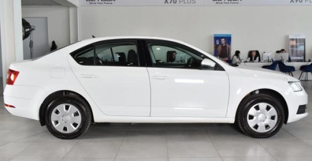 фото 05cf43af2f80 - Под такси