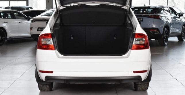 фото 09dc13b7ef2d - Под такси