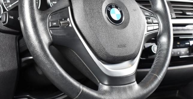 фото 11816bcaf374 - Под такси