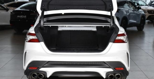 фото 12bce8f57a02 - Под такси