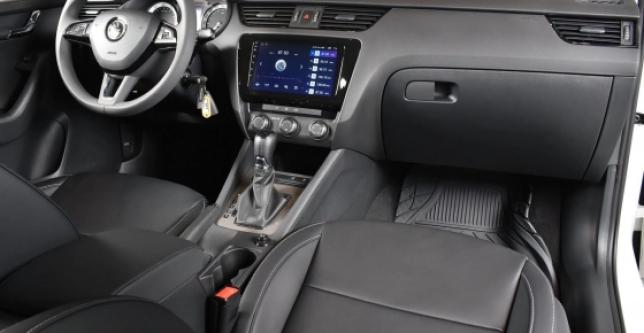 фото 131d603607d8 - Под такси