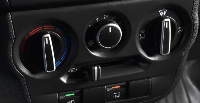 фото 138d1195c86b - Под такси