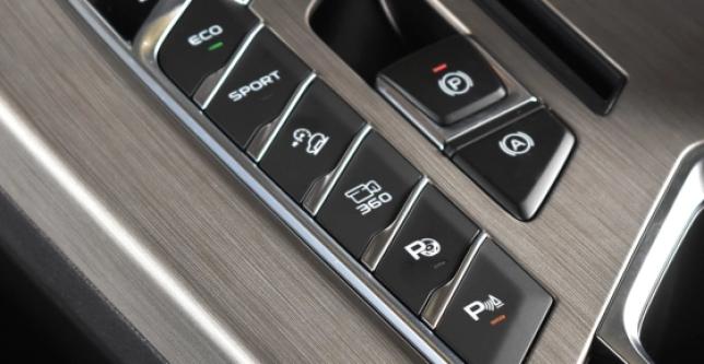 фото 195a125701a8 - Под такси