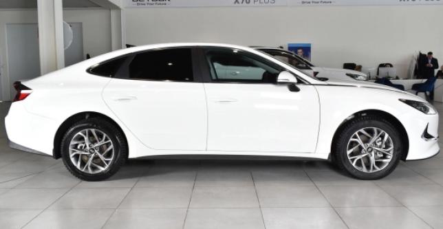 фото 2e761c73406b - Под такси