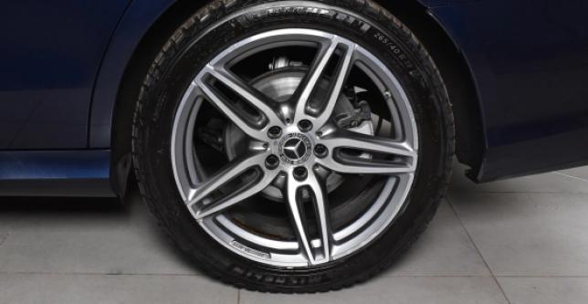 фото 2fa101c1aaa6 - Под такси