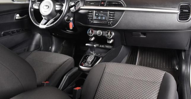 фото 33d88e19b519 - Под такси