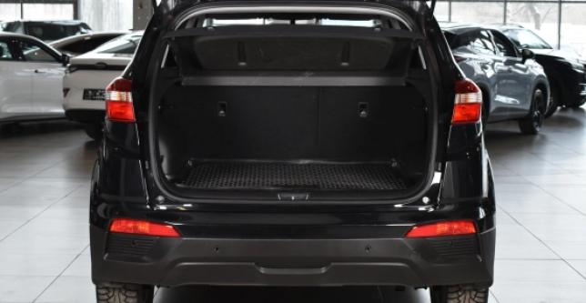 фото 4345851ec401 - Под такси