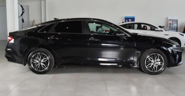 фото 469c4f243db8 - Под такси