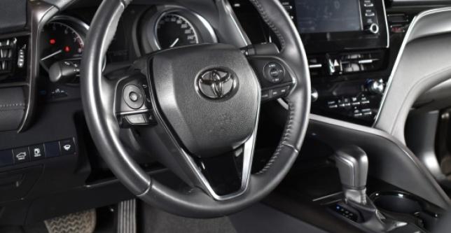 фото 592251-12 - Под такси