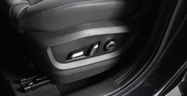 фото 592669-11 - Под такси