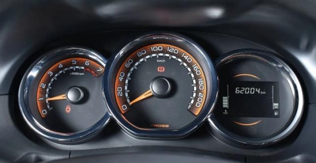 фото 604398-11 - Под такси