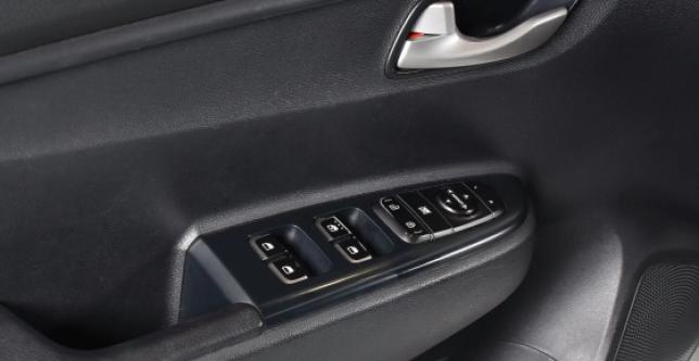 фото 606145-10 - Под такси