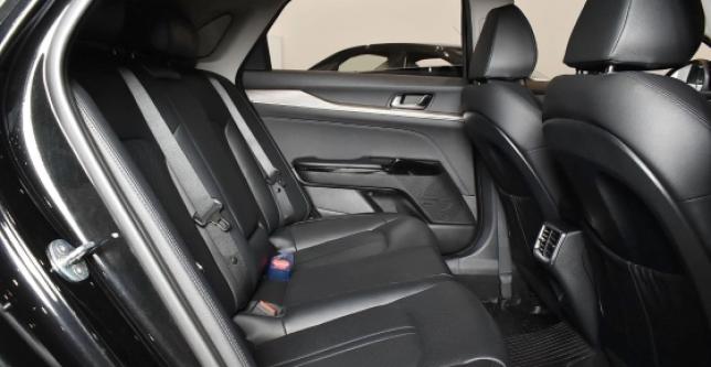 фото 607961-05 - Под такси