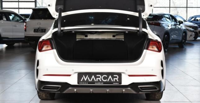 фото 620f74290425 - Под такси