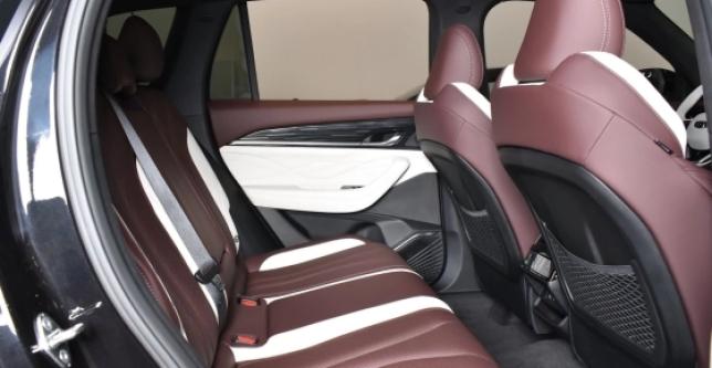 фото 662097-06 - Под такси