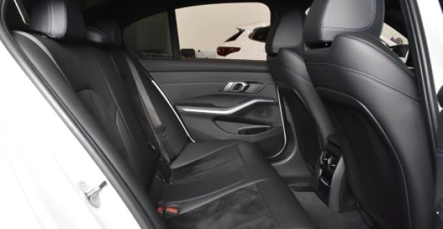 фото 670899-06 - Под такси