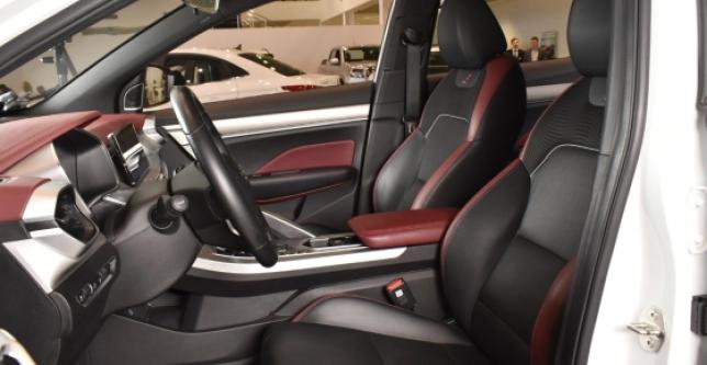 фото 675249-08 - Под такси