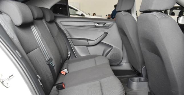 фото 676522-06 - Под такси