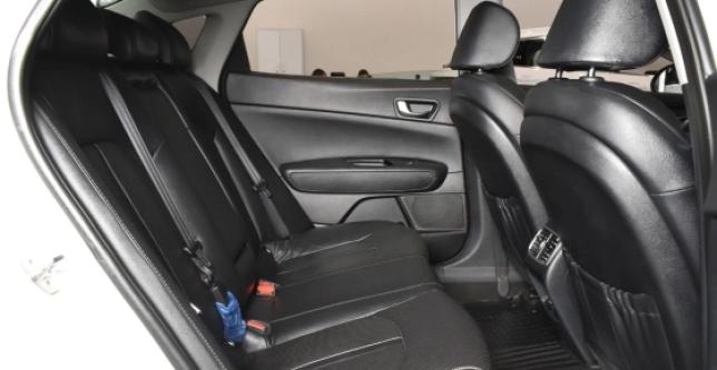 фото 680895-06 - Под такси