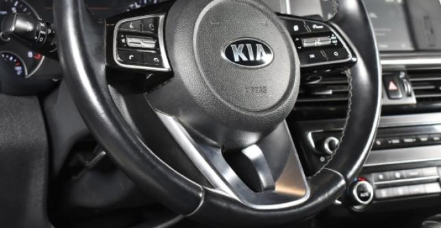 фото 680895-12 - Под такси