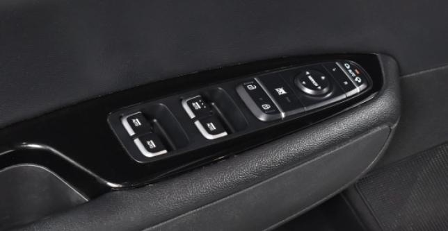 фото 680895-13 - Под такси