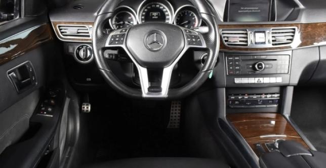 фото 680897-05 - Под такси