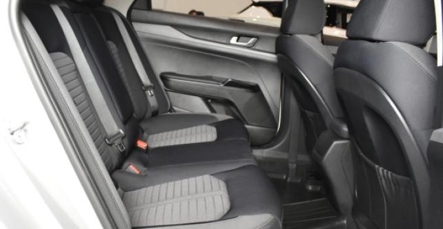 фото 682351-06 - Под такси