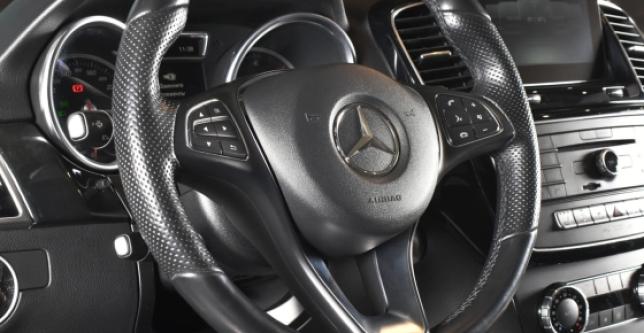 фото 682682-12 - Под такси