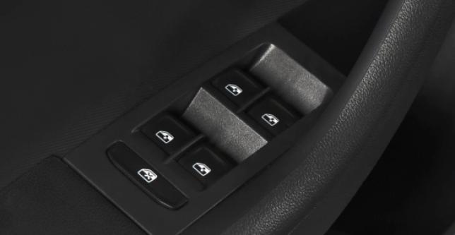 фото 683406-12 - Под такси