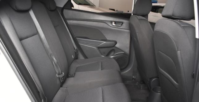 фото 684411-06 - Под такси