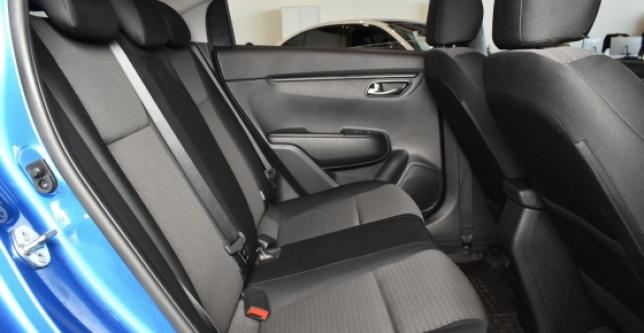 фото 686186-06 - Под такси