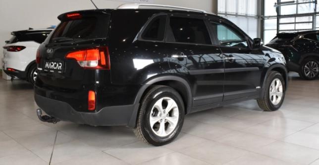 фото 688602e3d8df - Под такси