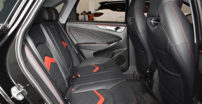 фото 692070-11 - Под такси