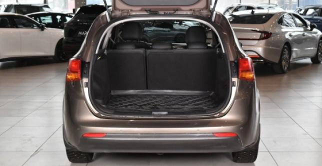 фото 692450-09 - Под такси