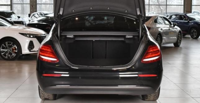 фото 697765-09 - Под такси