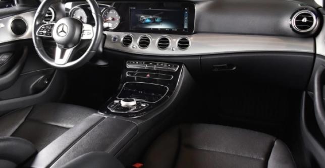 фото 697765-12 - Под такси