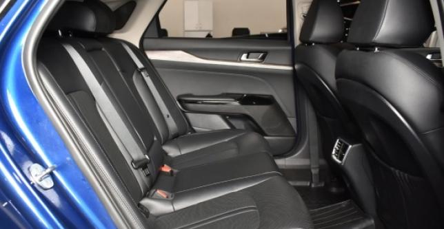 фото 698068-13 - Под такси