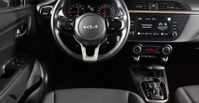 фото 698077-10 - Под такси