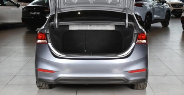 фото 698183-09 - Под такси