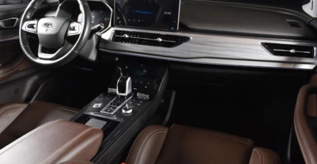 фото 699817-12 - Под такси