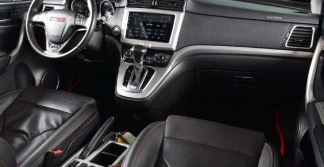 фото 701796-12 - Под такси