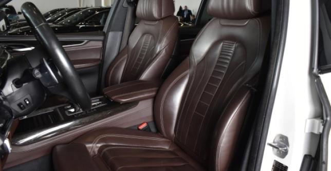 фото 703978-15 - Под такси