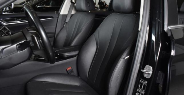 фото 704416-15 - Под такси