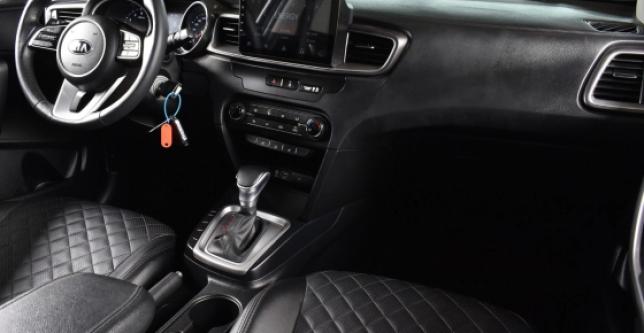 фото 704422-12 - Под такси