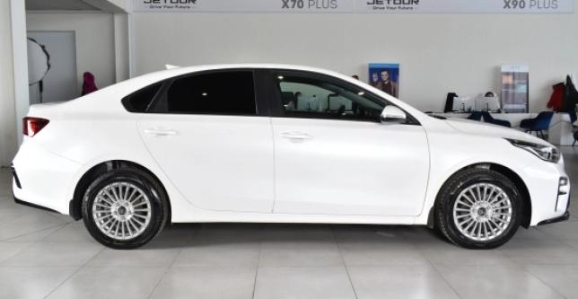 фото 704e1257e879 - Под такси