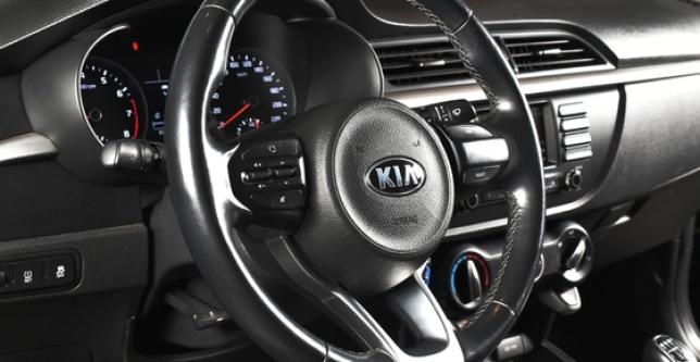 фото 705d7a3cd013 - Под такси