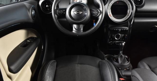 фото 706055-10 - Под такси