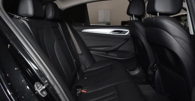 фото 706695-11 - Под такси